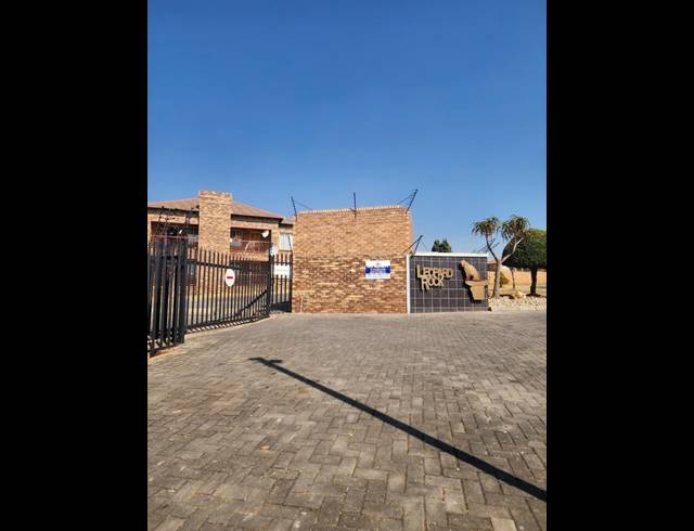 2 BEDROOM APARTMENT FOR SALE IN NOORDWYK